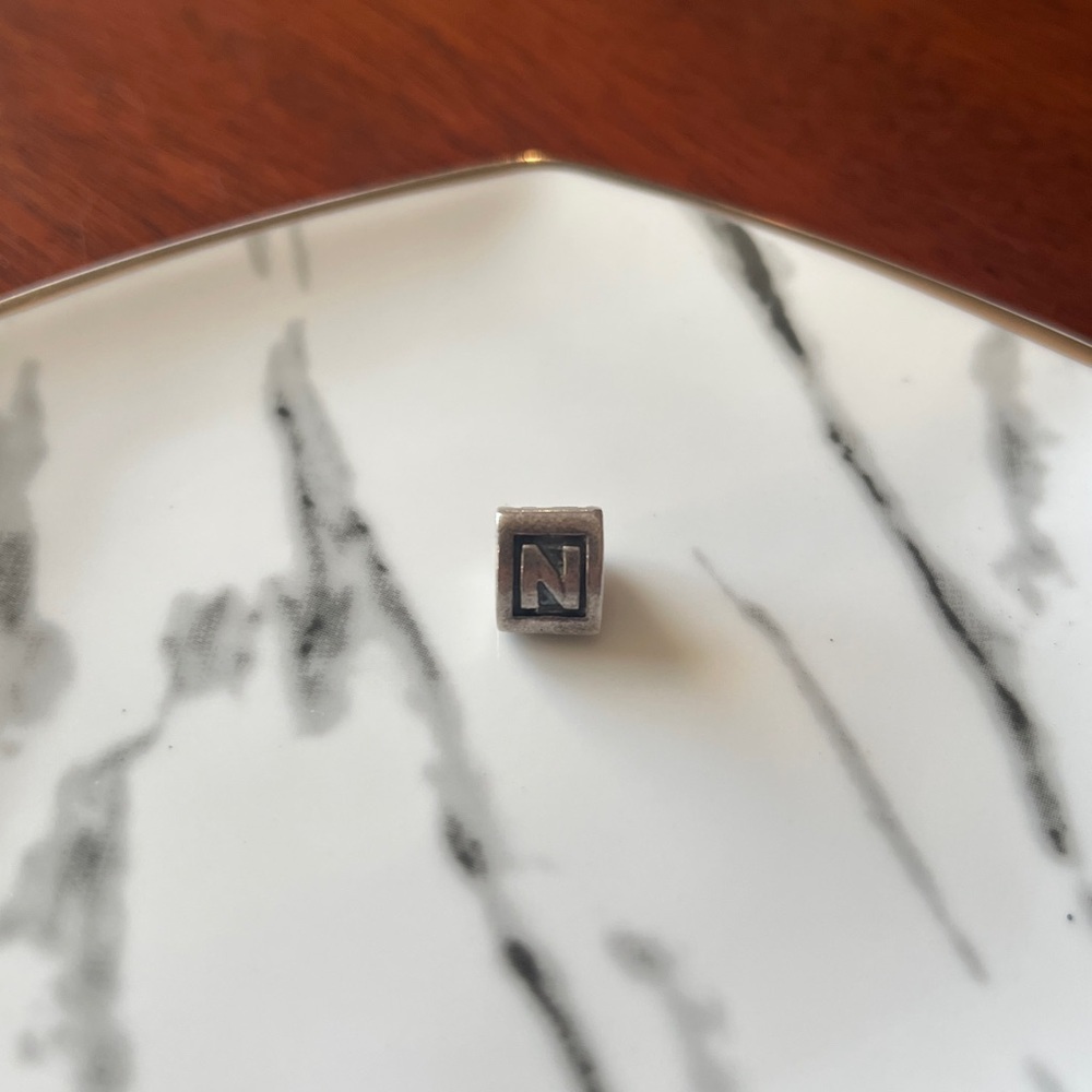 Pandora N Charm - Picture 3 of 5